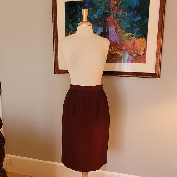 Cranberry Lined Pencil Skirt by Newport News. Size Small/Medium. - Picture 1 of 8
